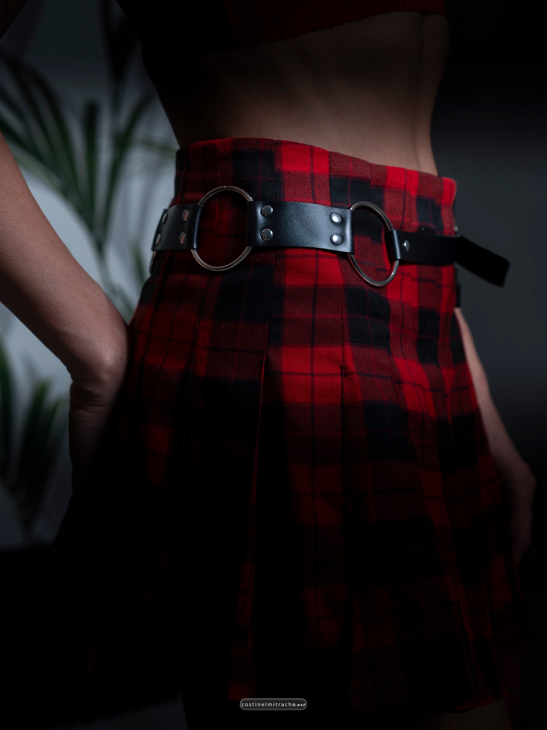 Set of three overlapping straps