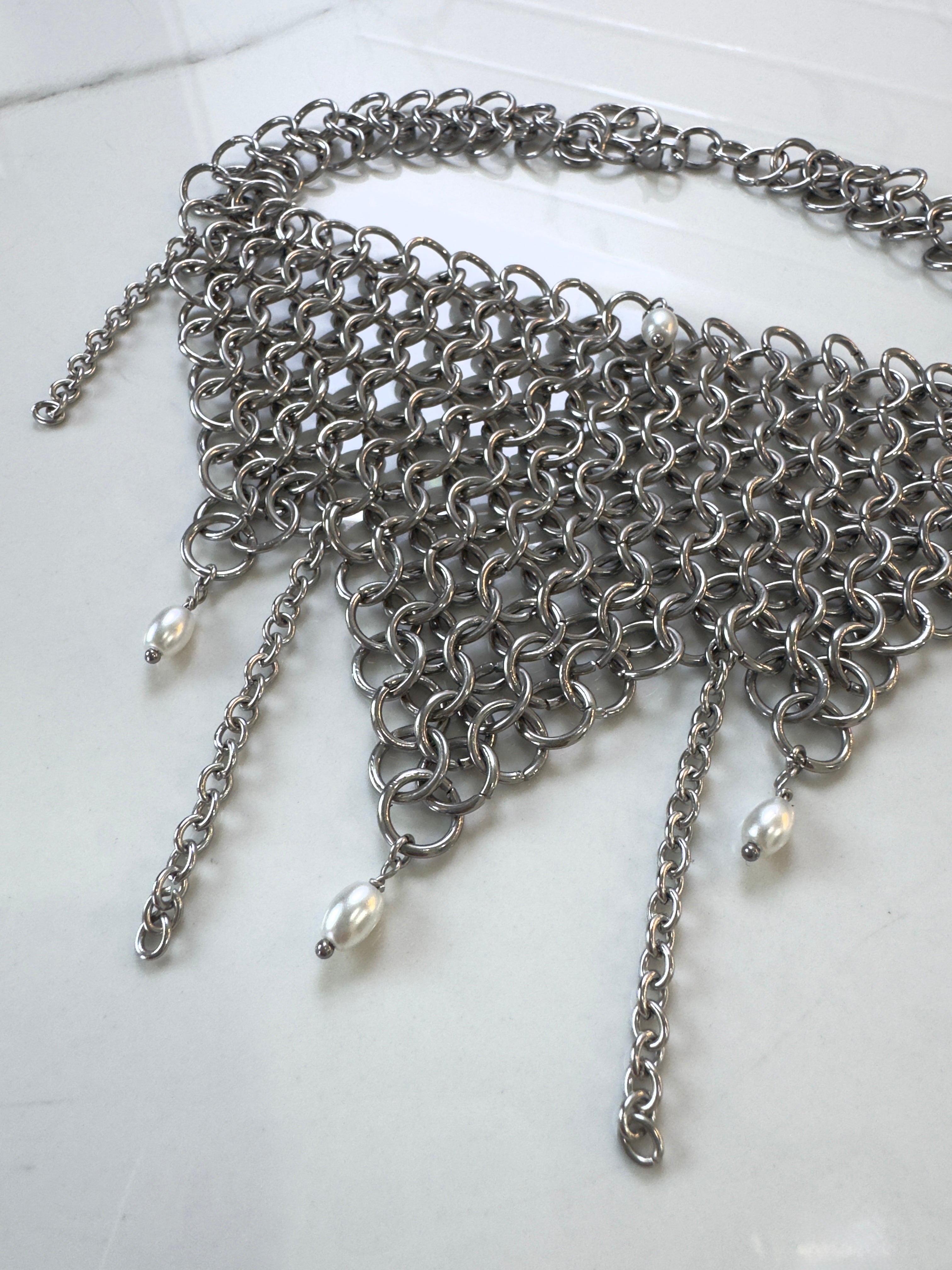 Chainmail & Pearl Collar