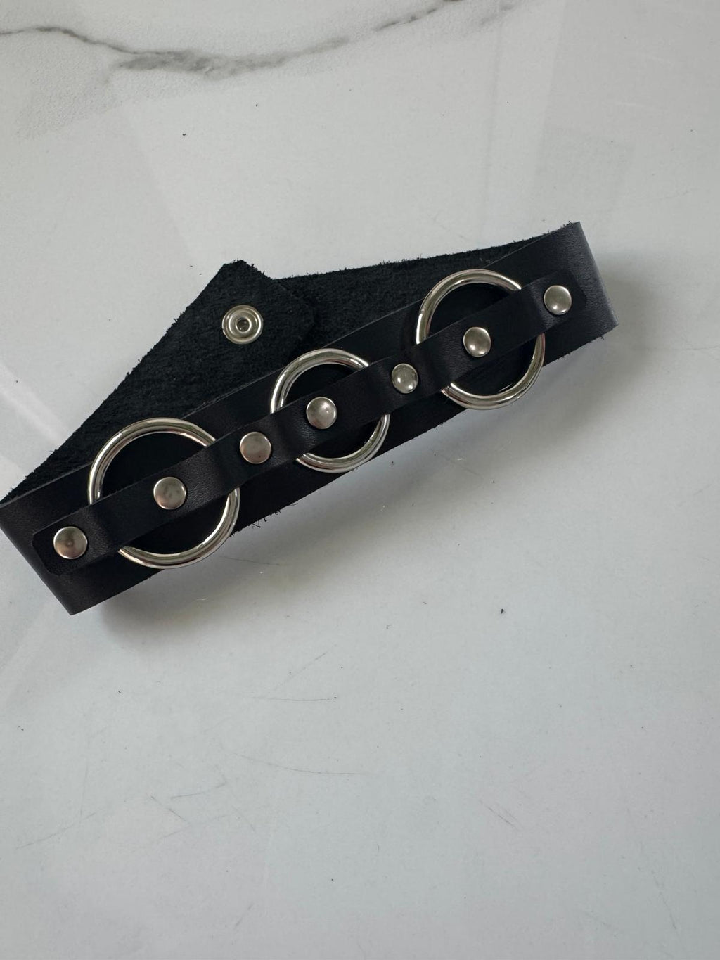 Orbit Leather Choker